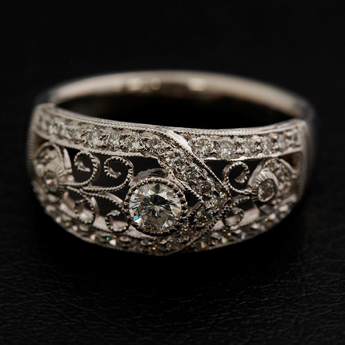 Diamond ring